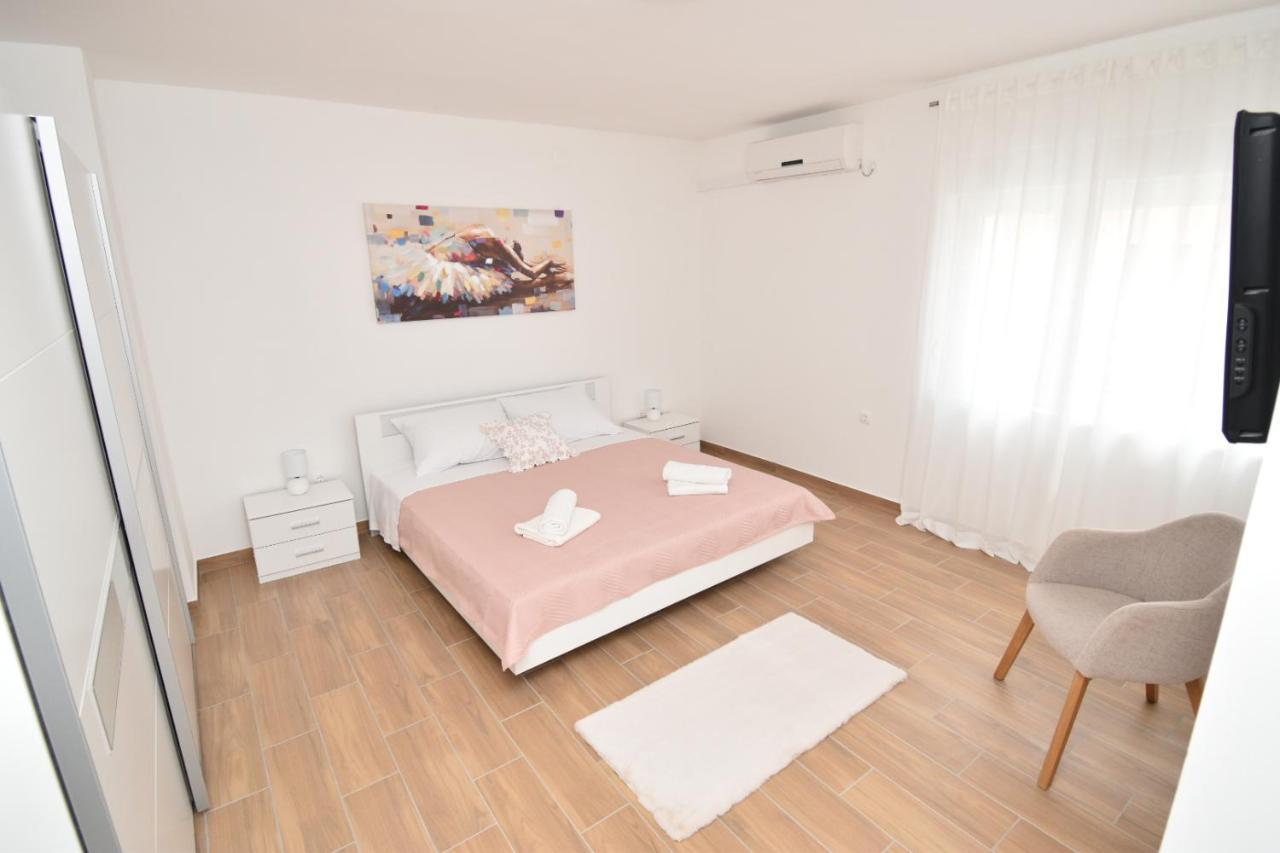 Apartments Ivan Zadar Eksteriør billede