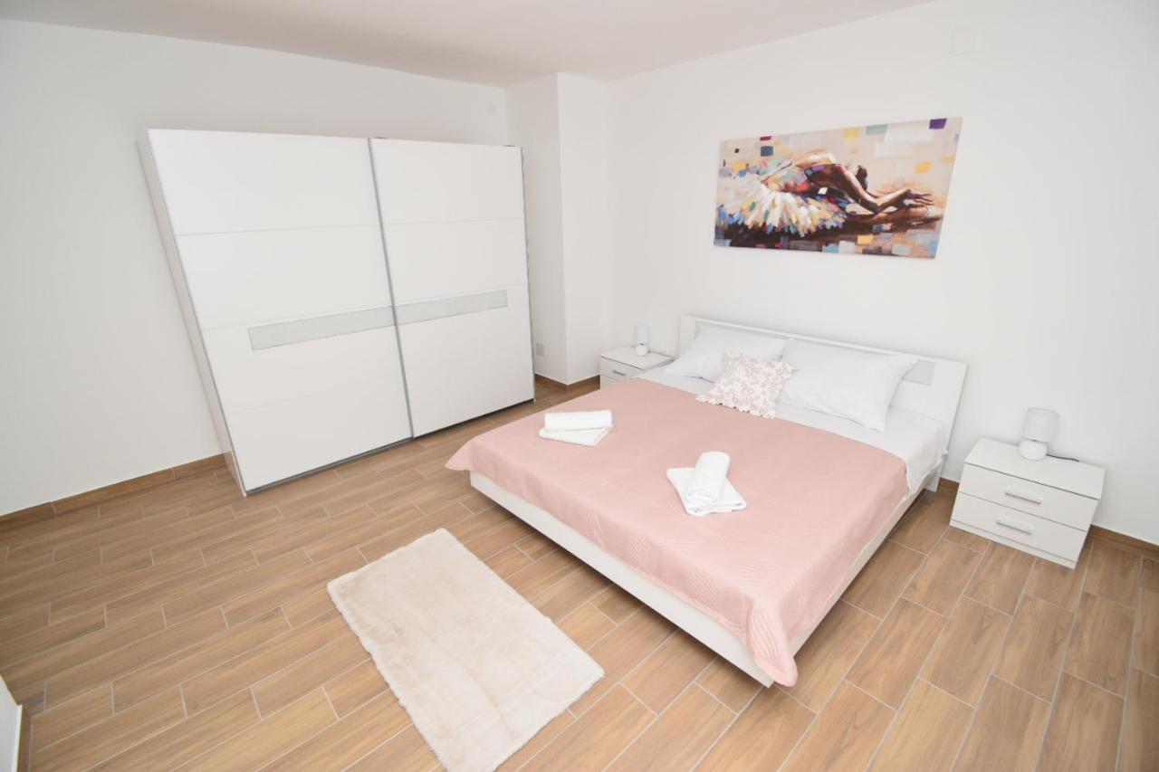 Apartments Ivan Zadar Eksteriør billede